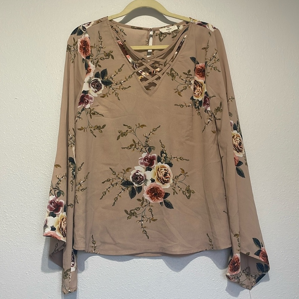 Entro size medium blouse